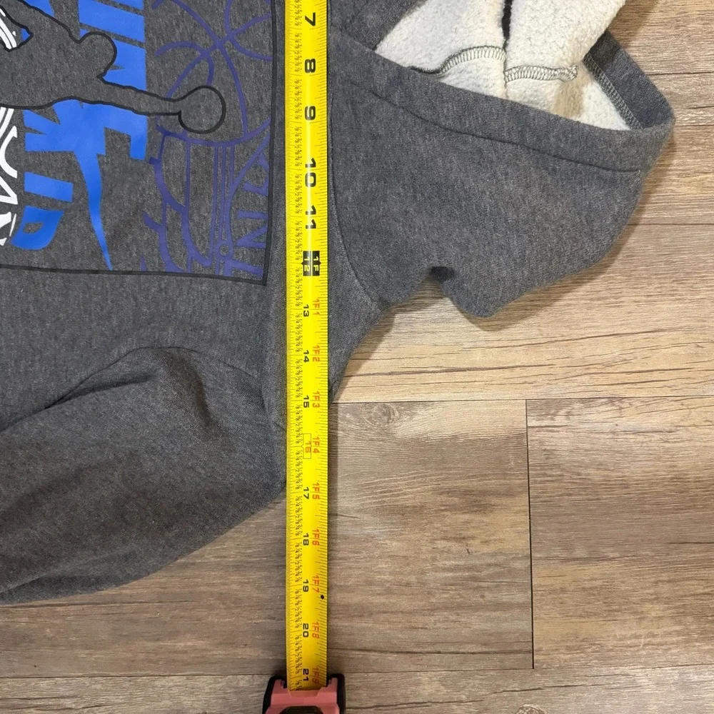 Nike Air Jordan Hoodie Boys Medium‎ Gray Fleece Lined Graphic Winter Casual